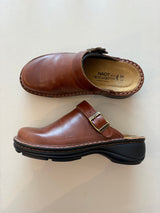 IRIS / Chestnut